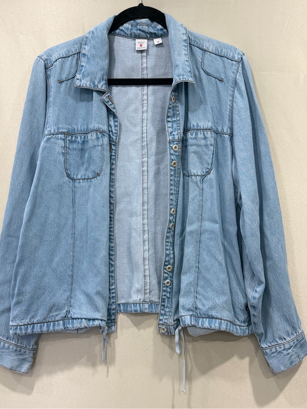 Light Wash Denim Jacket for Women - Casual Button-Front Jean Jacket - Picture 1 of 12